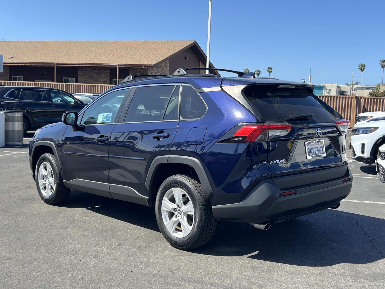 Used 2019 Toyota RAV4 XLE w/ Convenience Package image 3
