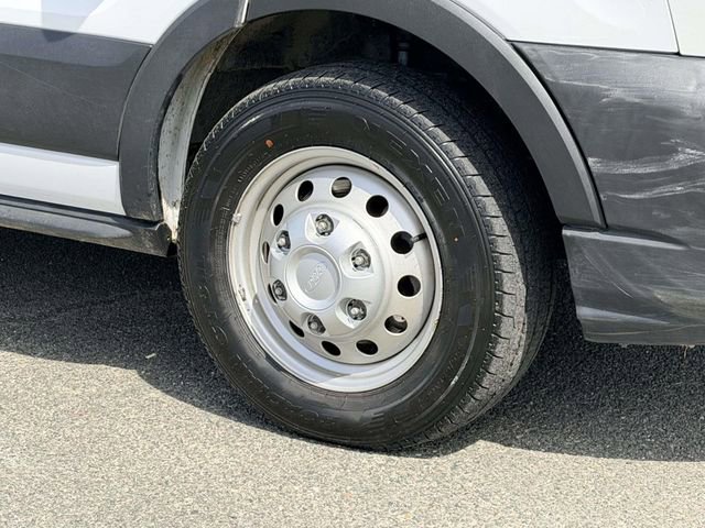 Used 2023 Ford Transit 250 Low Roof AWD image 9