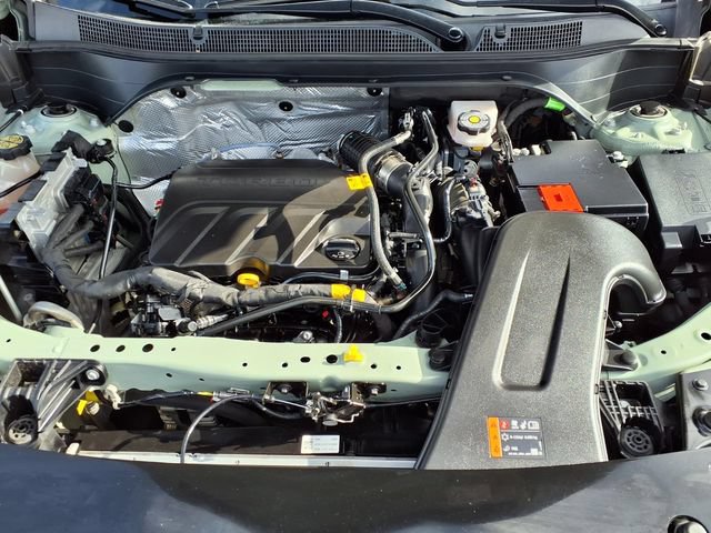 Used 2024 Chevrolet Trax ACTIV w/ Driver Confidence Package FWD image 3
