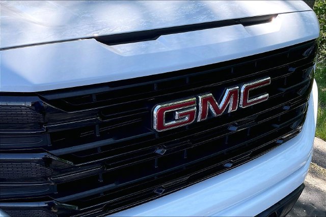 Used 2025 GMC Sierra 1500 Elevation AWD/4WD image 29