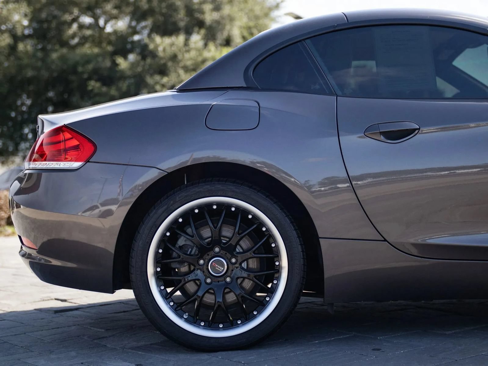 Used 2011 BMW Z4 sDrive30i RWD image 27