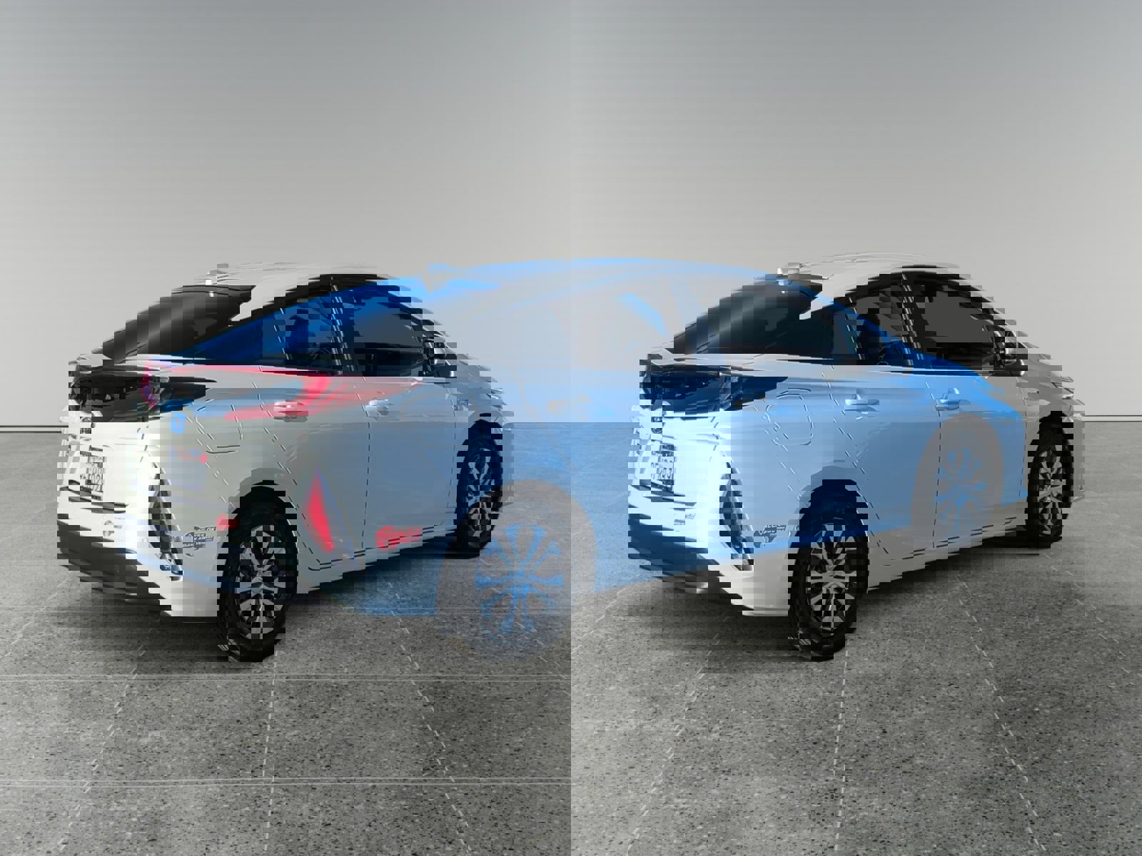 Used 2017 Toyota Prius Prime Advanced image 5