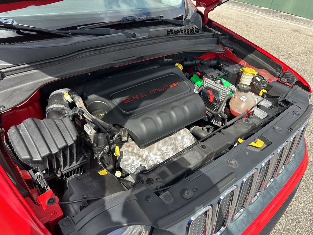 Used 2015 Jeep Renegade Latitude image 17