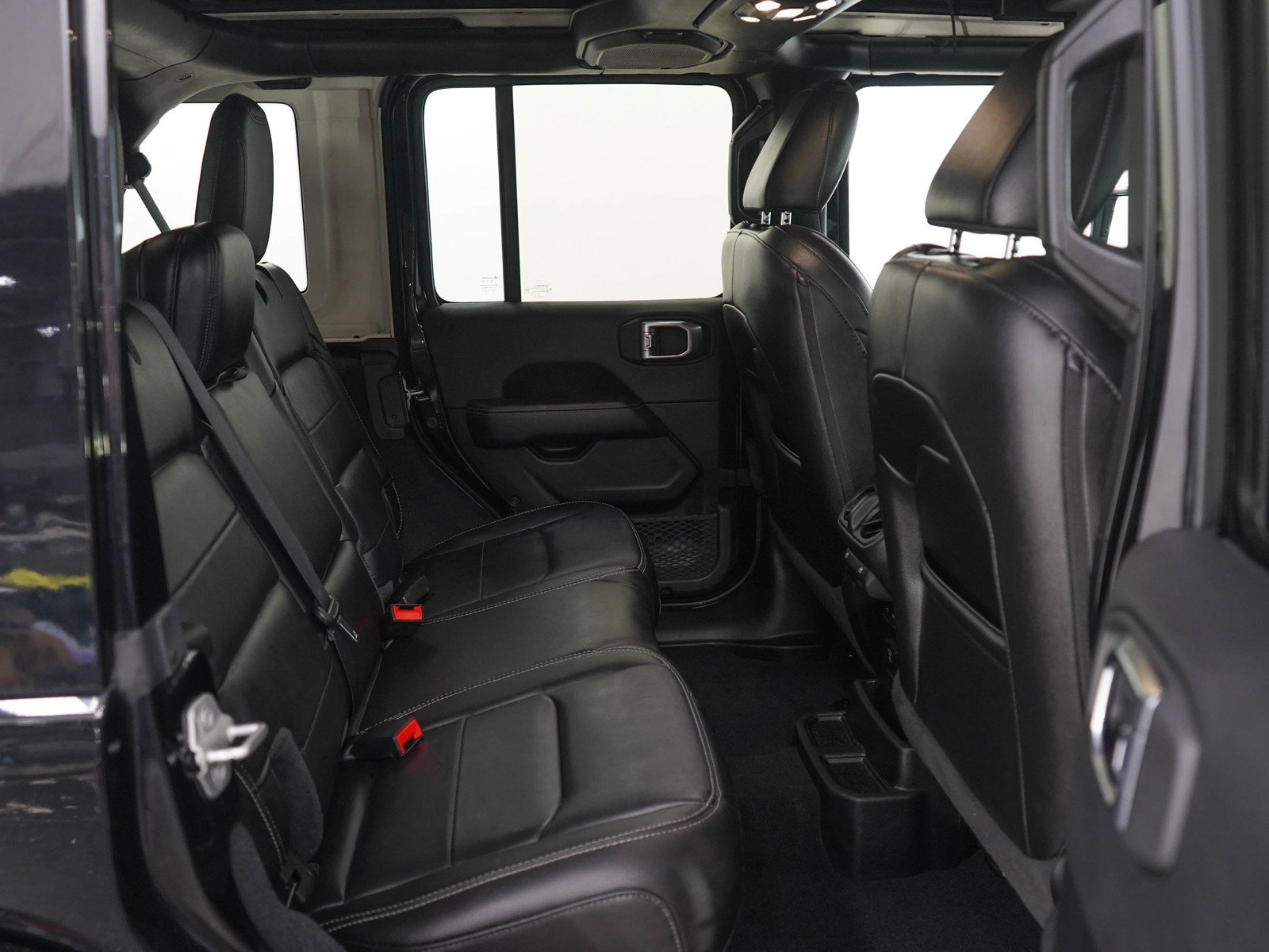 Used 2020 Jeep Wrangler Unlimited Sahara w/ Uconnect 4C Nav & Sound Group AWD/4WD image 12