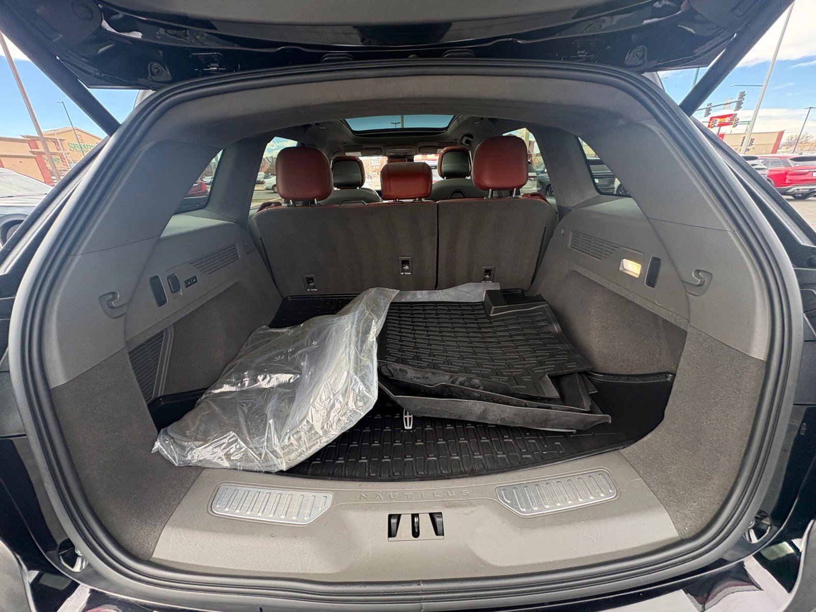 Certified 2024 Lincoln Nautilus Black Label w/ Jet Appearance Package (87T) image 18