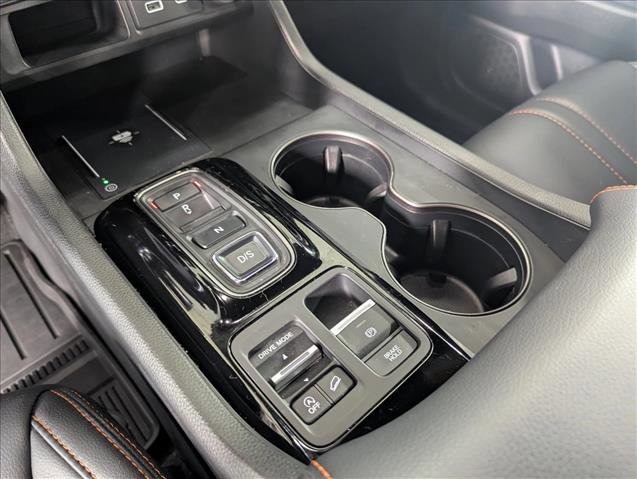 Used 2025 Honda Pilot TrailSport image 14