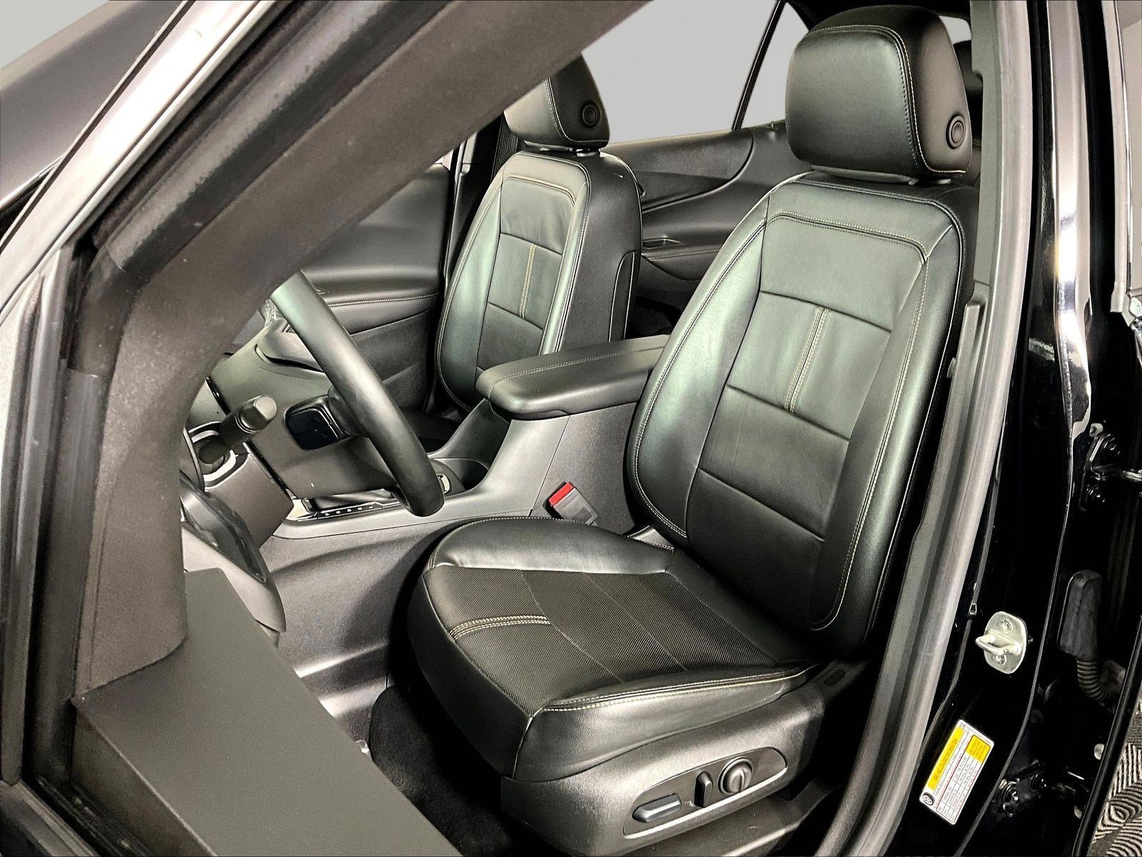 Used 2023 Chevrolet Equinox Premier AWD/4WD image 21