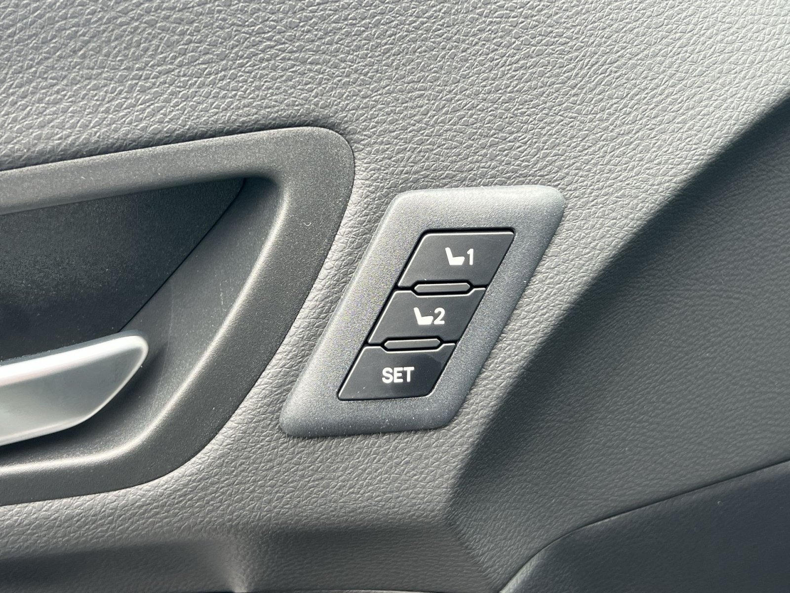 New 2026 Toyota Sienna Platinum AWD/4WD image 24