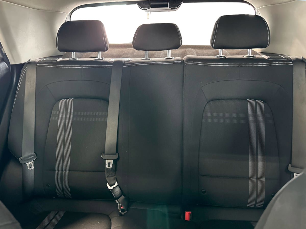 Used 2021 Hyundai Venue SEL FWD image 17