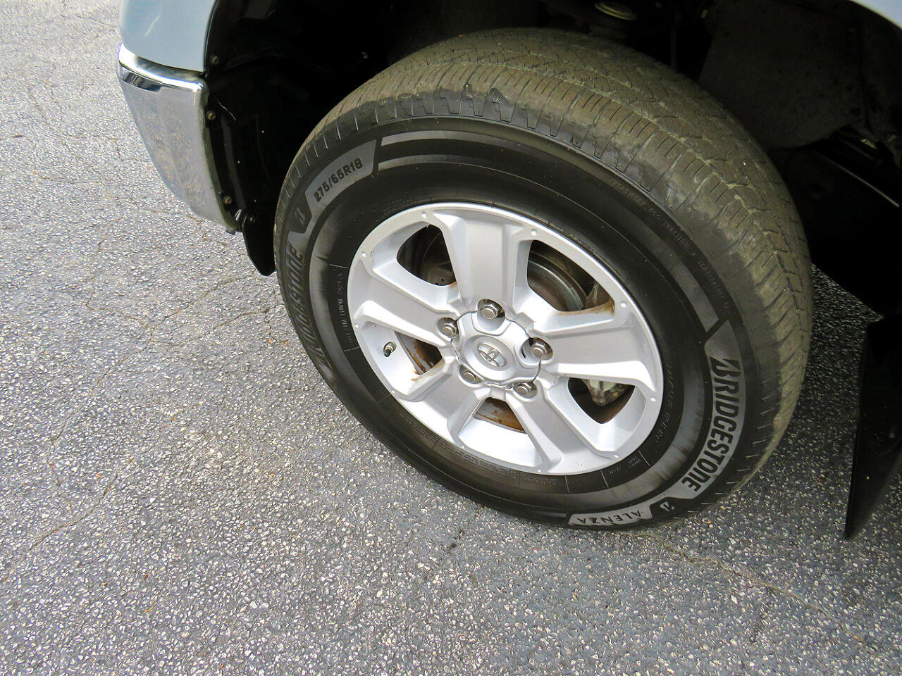 Used 2018 Toyota Tundra SR5 w/ SR5 Upgrade Package image 11