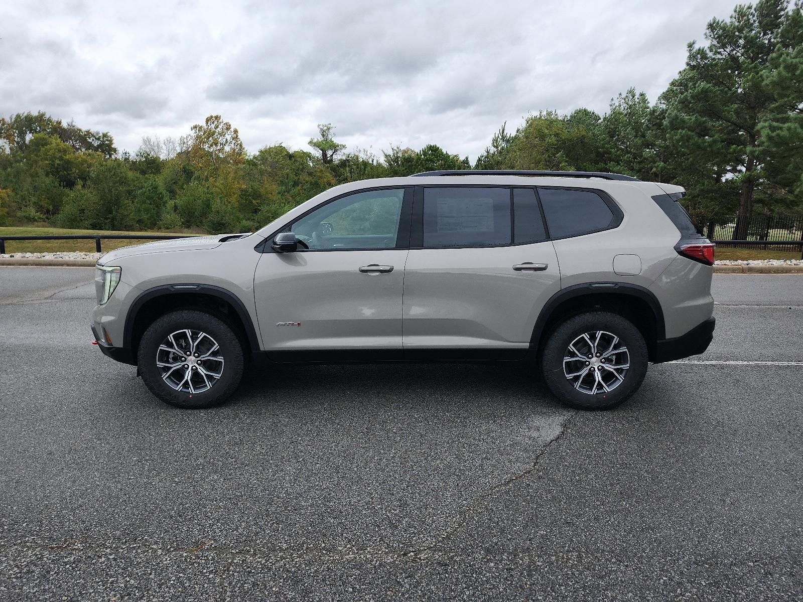 New 2026 GMC Acadia AT4 image 2