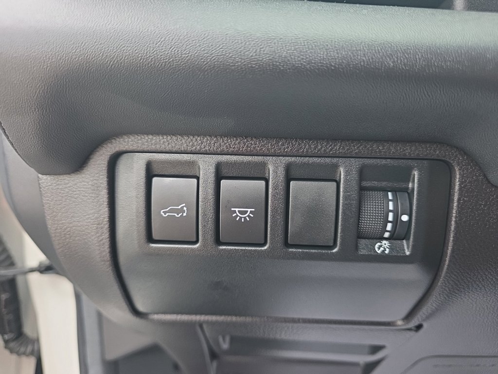 Used 2023 Subaru Ascent Limited w/ Technology Package AWD/4WD image 18