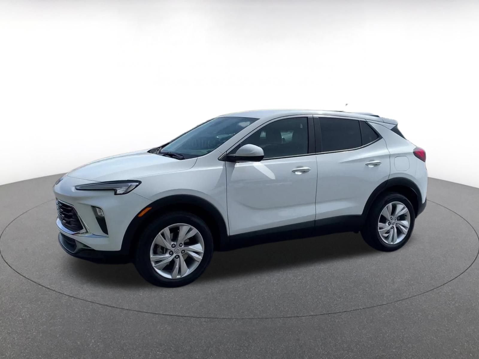 Used 2025 Buick Encore GX Preferred AWD/4WD image 7