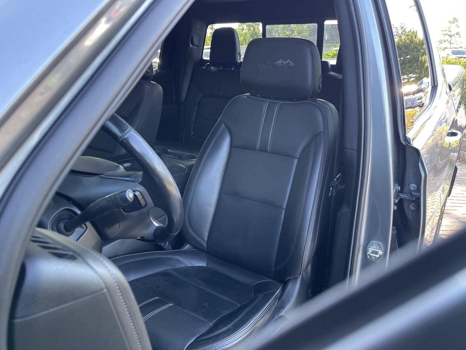 Used 2020 Chevrolet Silverado 1500 High Country w/ Technology Package AWD/4WD image 14