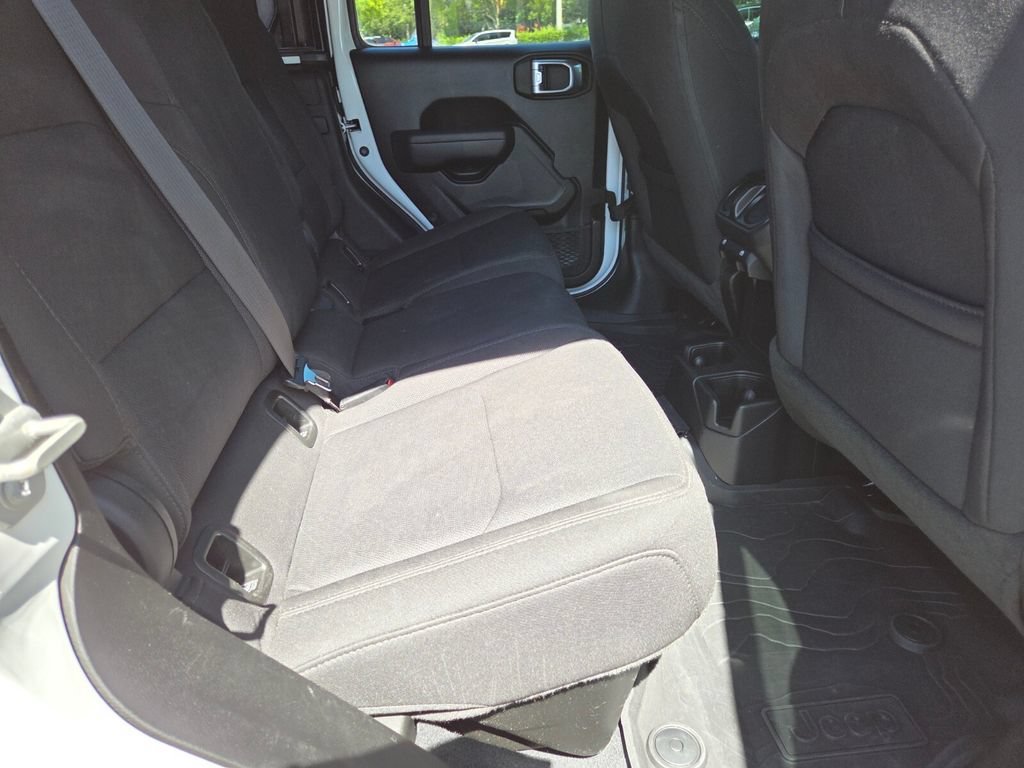 Used 2022 Jeep Gladiator Sport AWD/4WD image 18