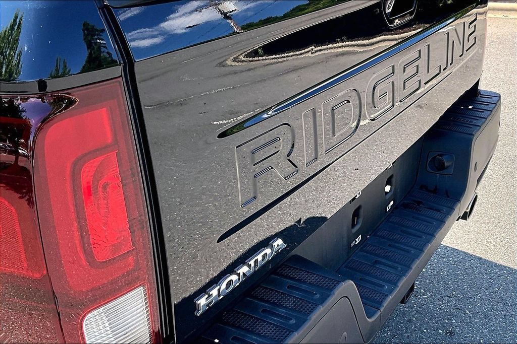 Used 2025 Honda Ridgeline Black Edition image 25
