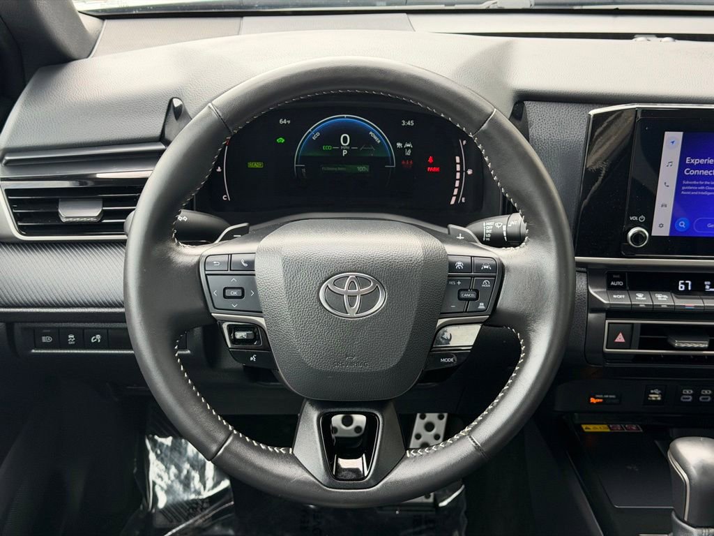 Used 2025 Toyota Camry SE FWD image 16