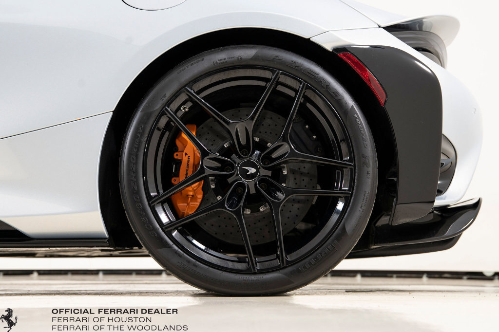 Used 2022 McLaren 765LT RWD image 20