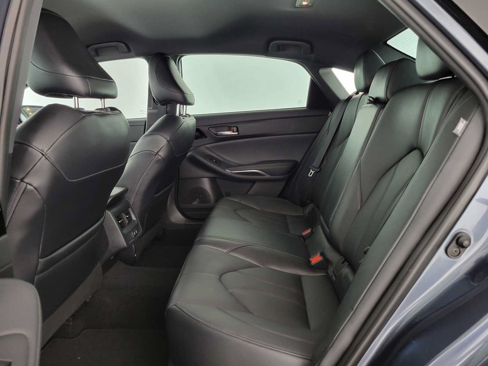 Used 2020 Toyota Avalon XLE w/ Carpet Mat Package FWD image 16