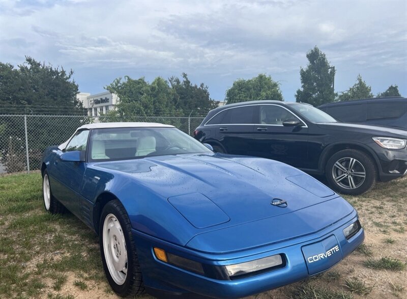 Used 1992 Chevrolet Corvette Convertible RWD image 5