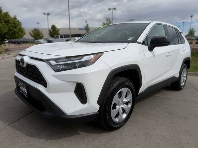 Used 2024 Toyota RAV4 LE AWD/4WD image 3