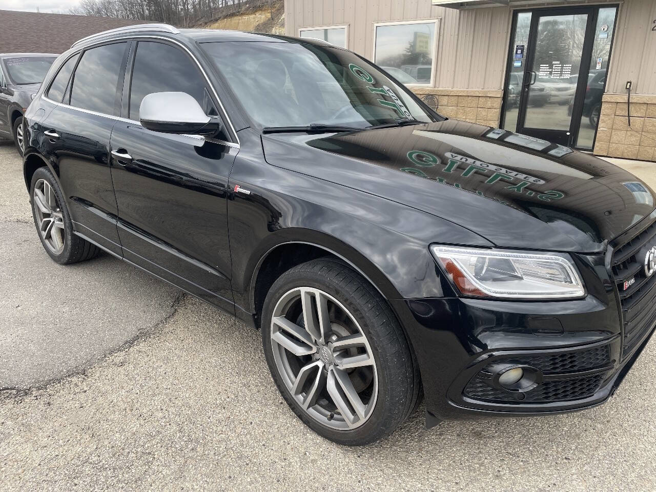 Used 2016 Audi SQ5 Premium Plus w/ Technology Package AWD/4WD image 2