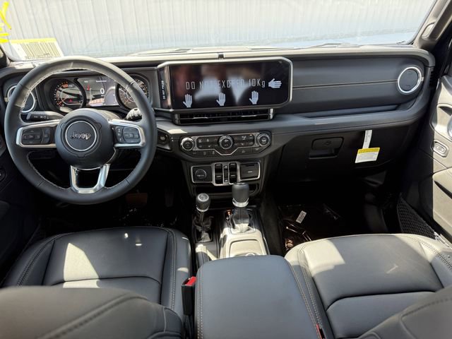 New 2025 Jeep Wrangler Sahara w/ Technology Group image 18