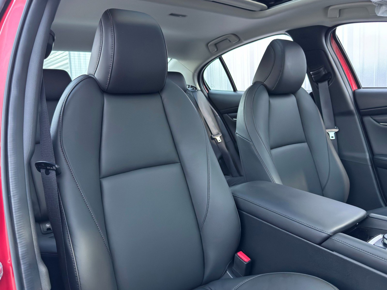 Used 2025 MAZDA MAZDA3 s image 33