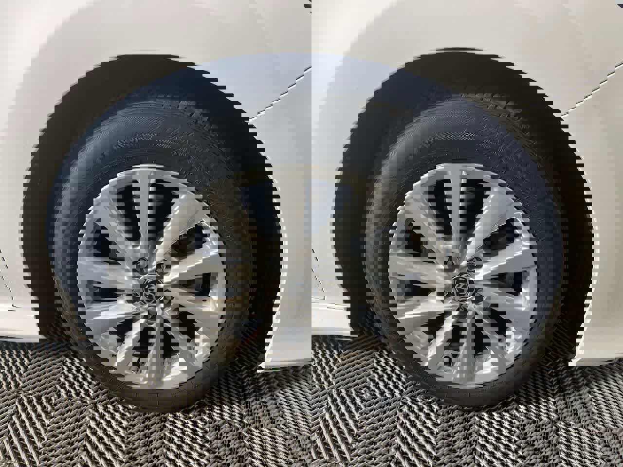 Used 2023 Toyota Camry LE image 10