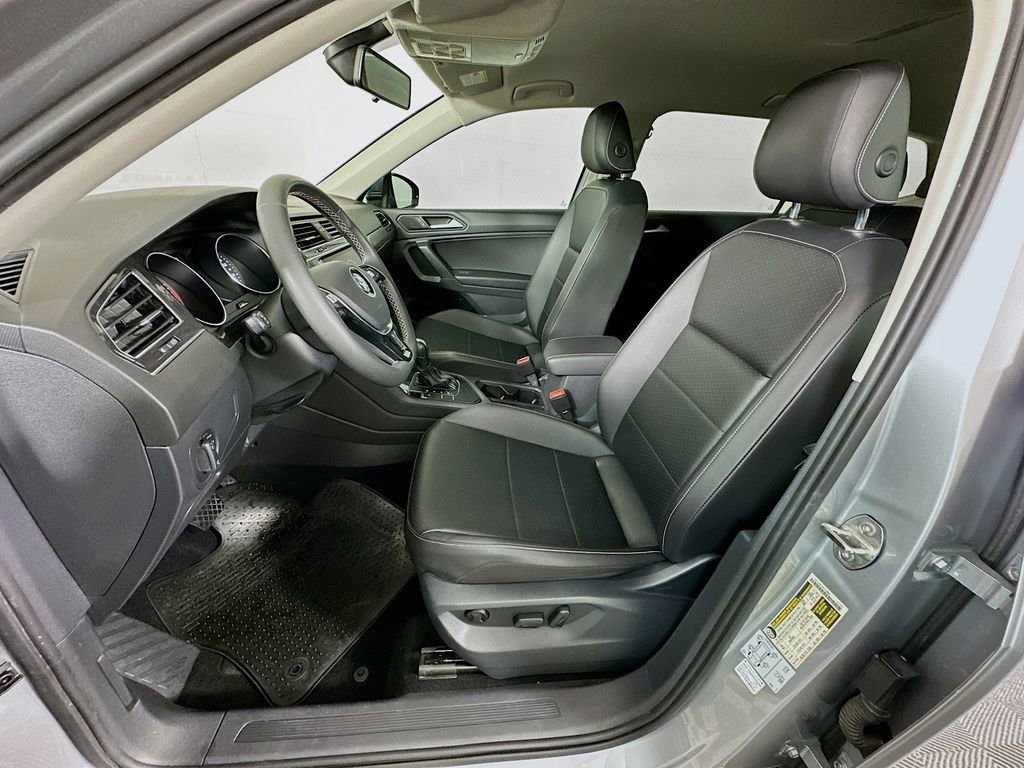 Used 2021 Volkswagen Tiguan SE FWD image 20
