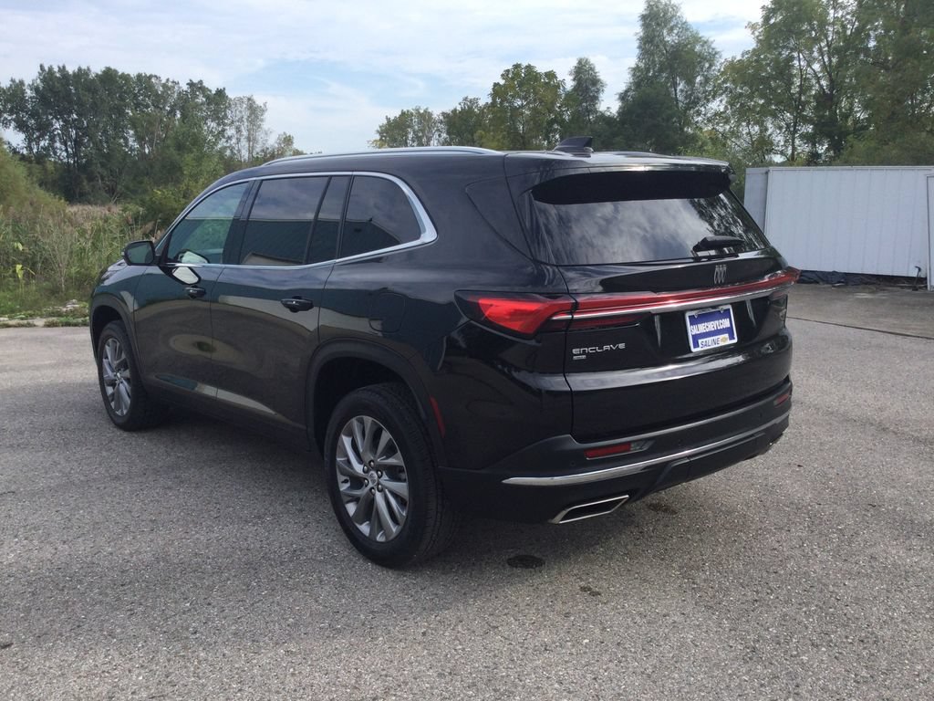 Used 2025 Buick Enclave Preferred AWD/4WD image 5