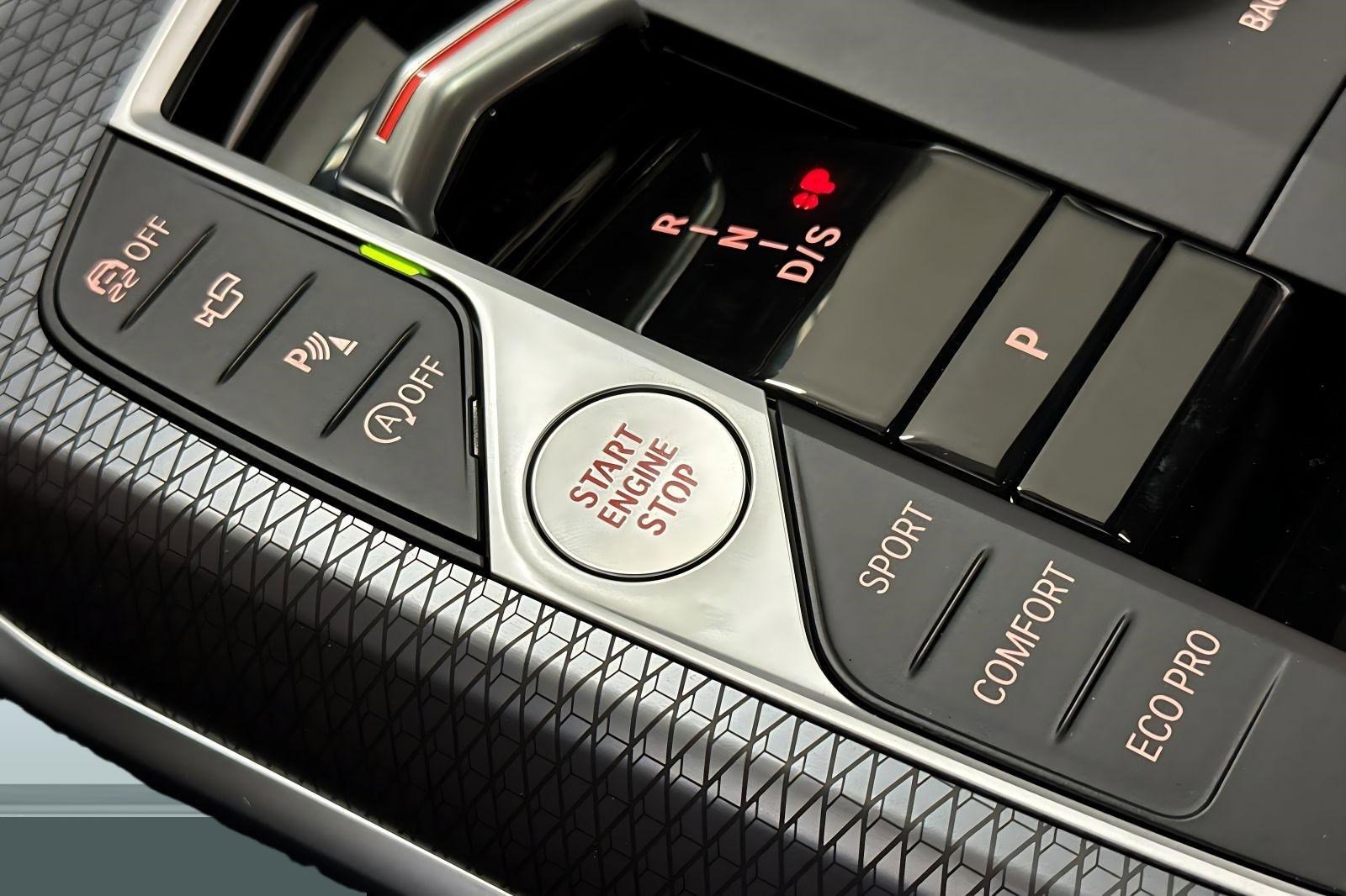 New 2026 BMW 430i Coupe w/ Parking Assistance Package image 18
