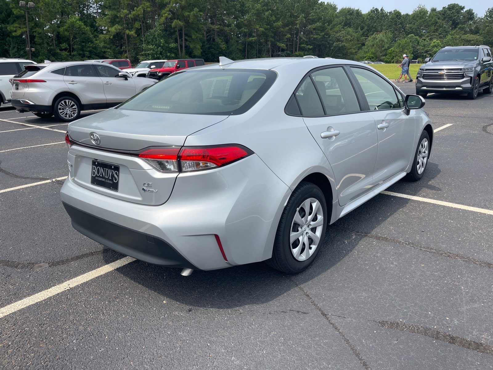Used 2026 Toyota Corolla LE FWD image 17