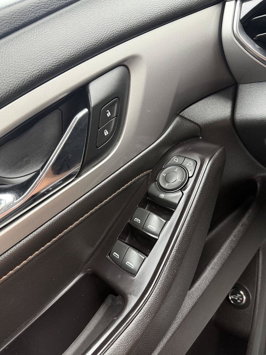 Used 2020 Chevrolet Traverse RS AWD/4WD image 4