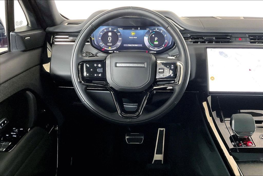Used 2025 Land Rover Range Rover Sport Dynamic SE image 4
