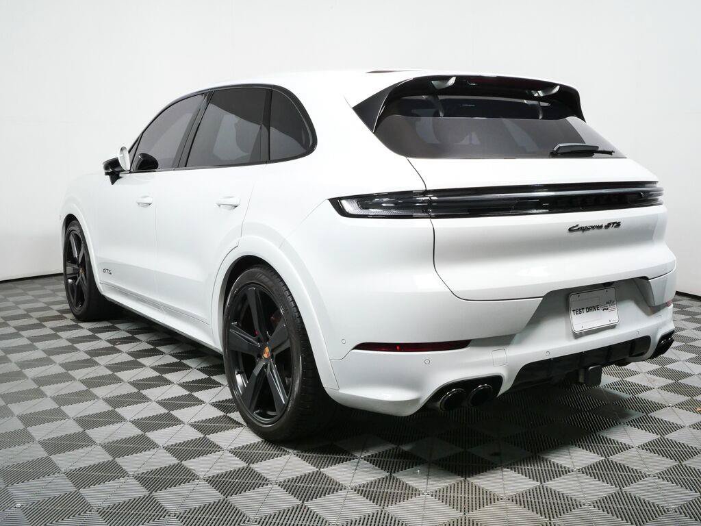 Certified 2025 Porsche Cayenne GTS AWD/4WD image 8
