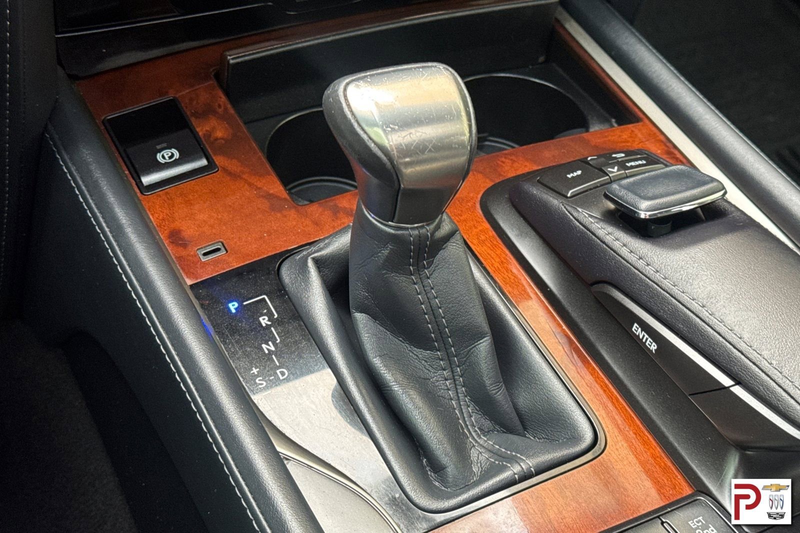 Used 2019 Lexus LX 570 4WD w/ Luxury Package image 29