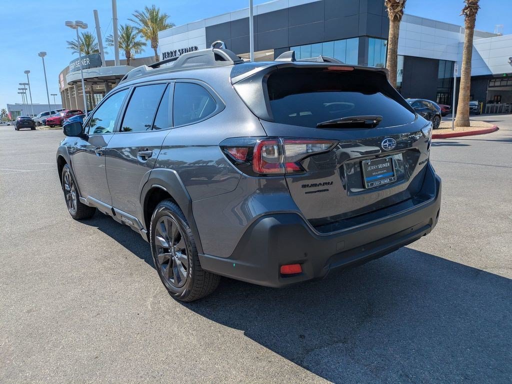 Used 2025 Subaru Outback Onyx Edition AWD/4WD image 4