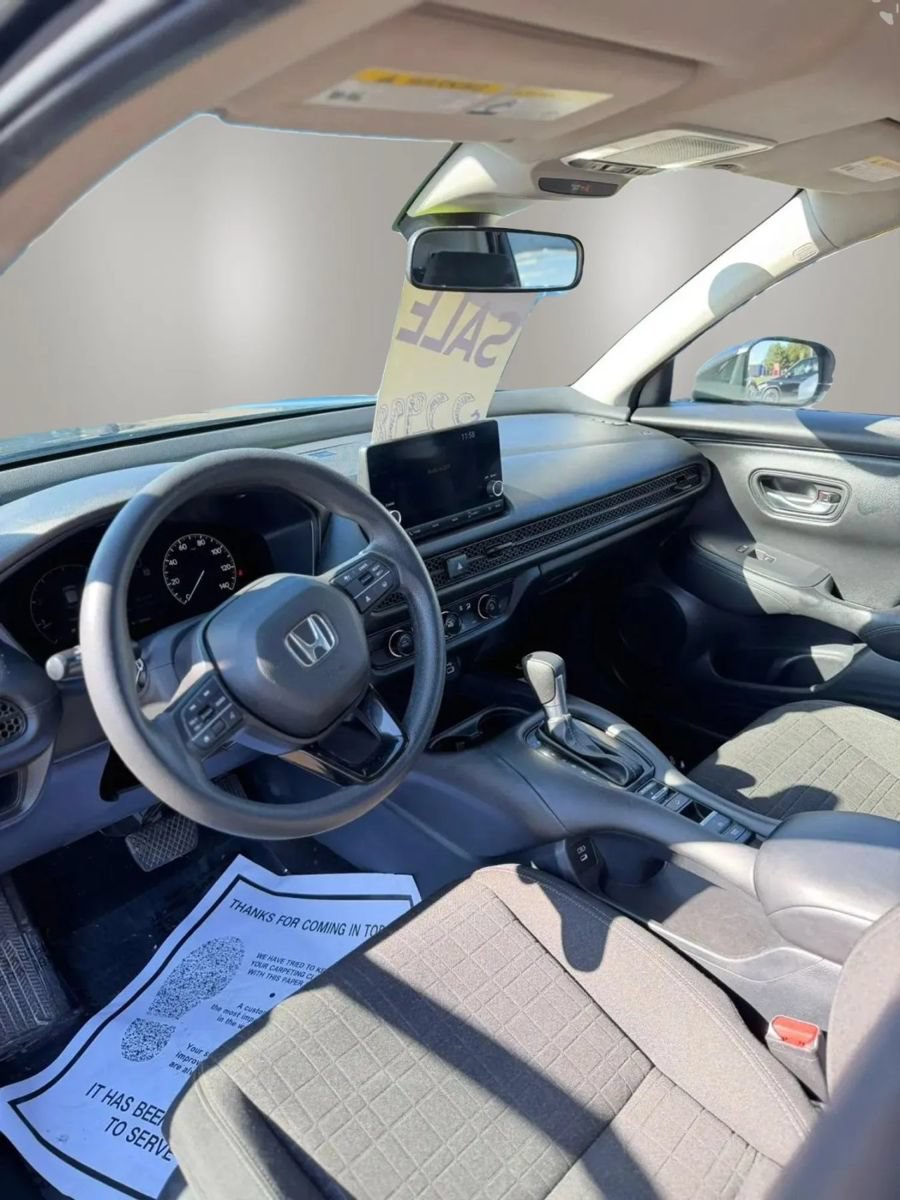 Used 2024 Honda HR-V LX image 12