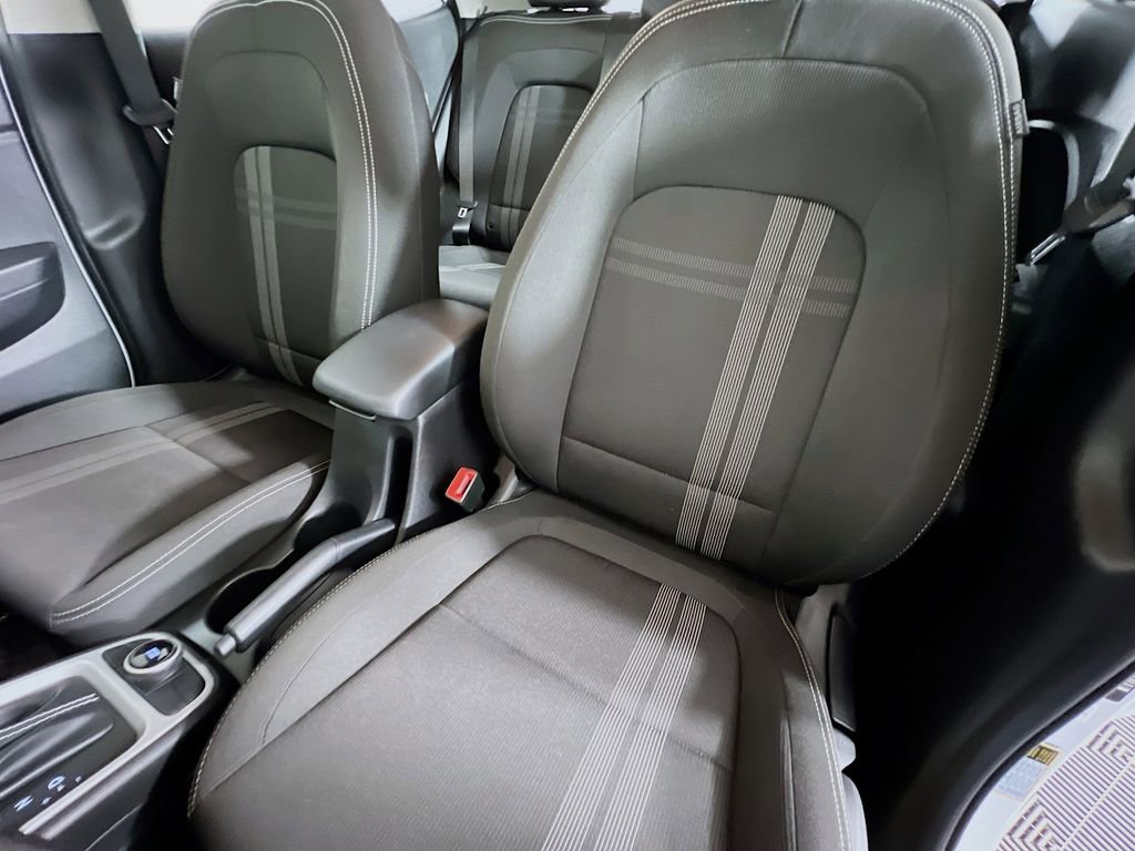 Used 2023 Hyundai Venue SEL w/ Cargo Package FWD image 19