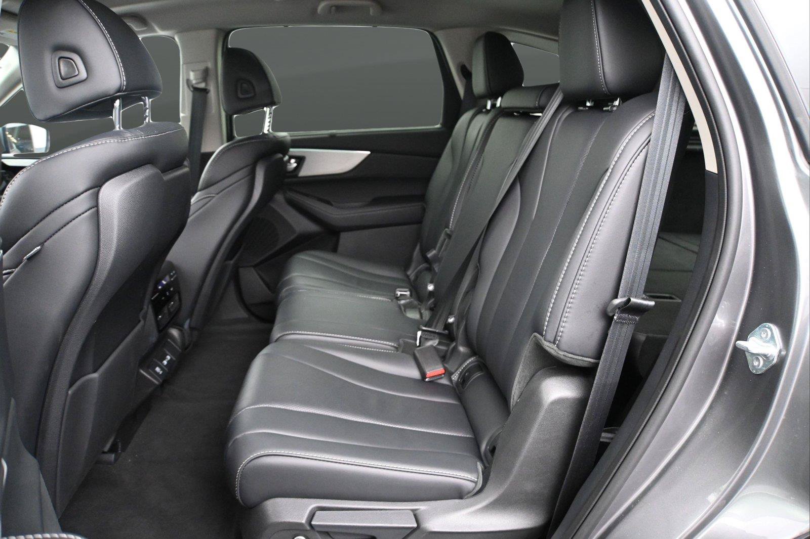 Certified 2024 Acura MDX SH-AWD w/ Technology Package image 9