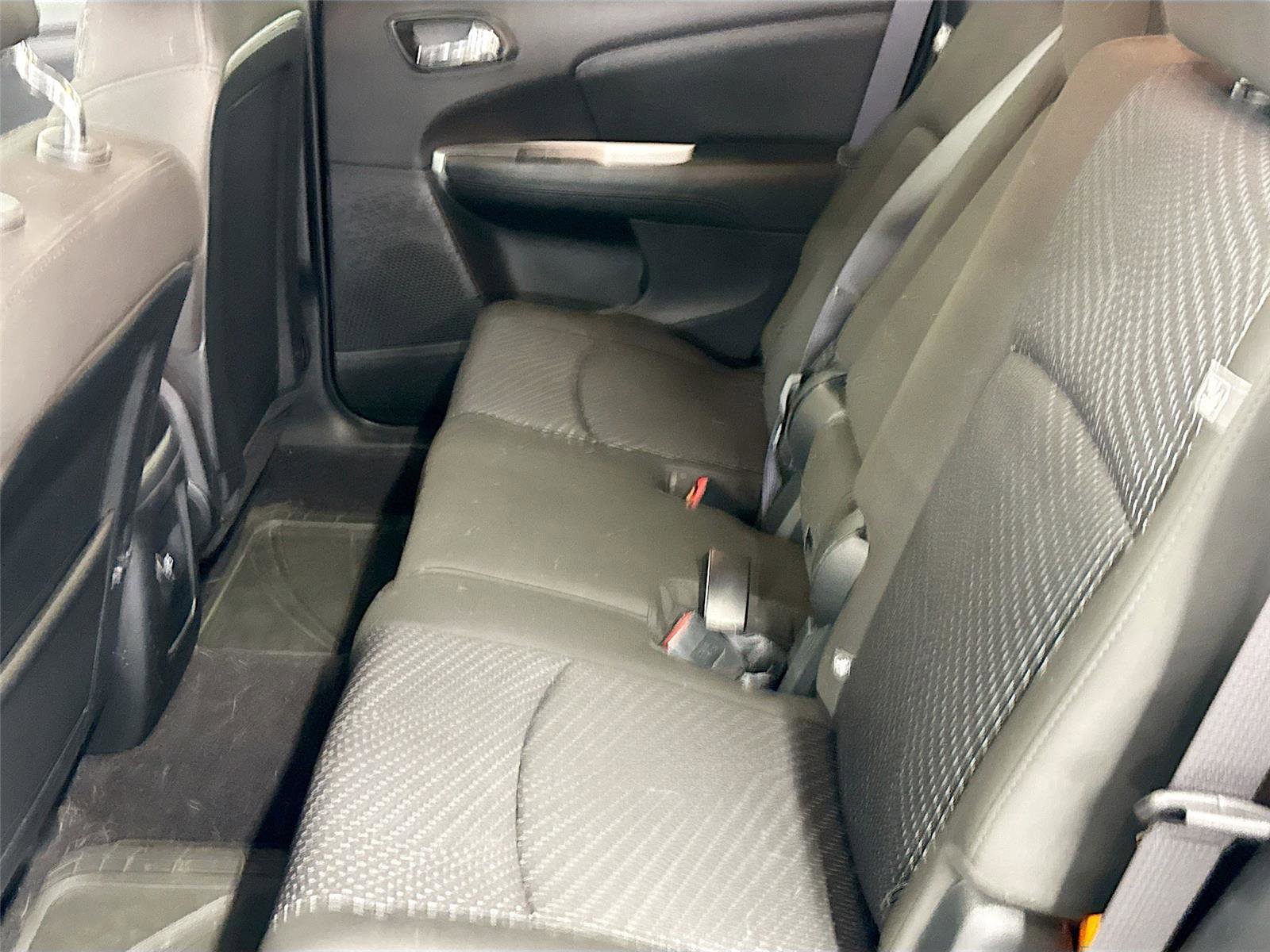 Used 2017 Dodge Journey SXT w/ Comfort/Convenience Group image 5