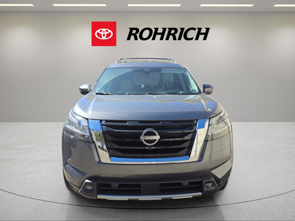 Used 2022 Nissan Pathfinder Platinum w/ Cargo Package image 8