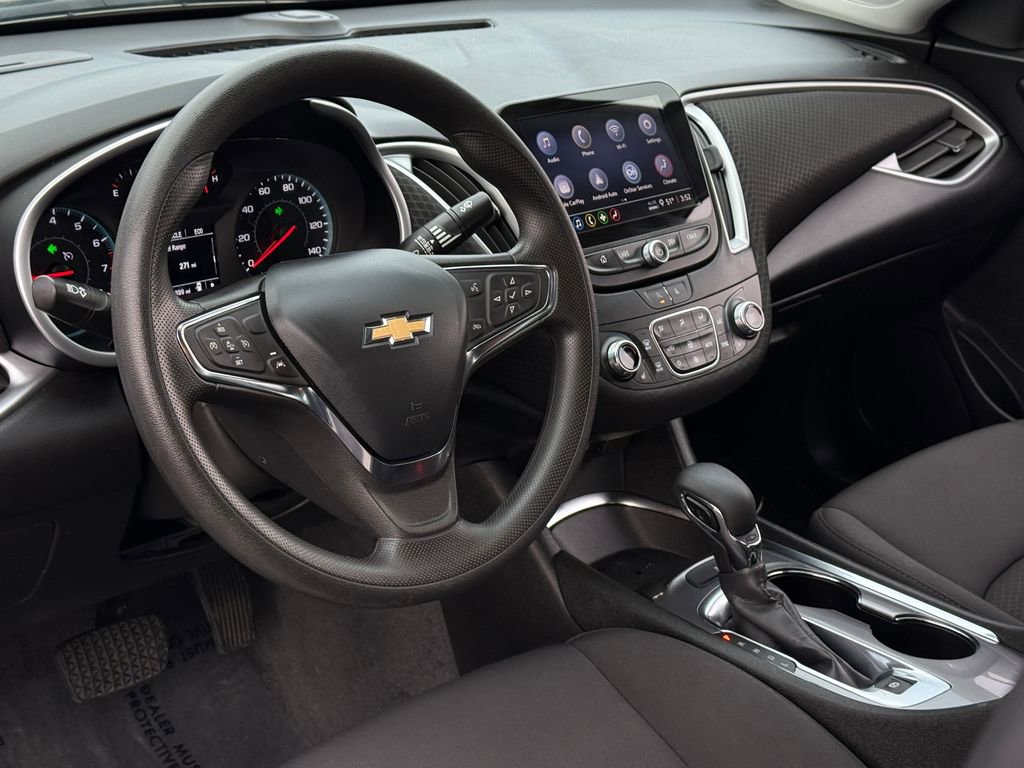 Used 2023 Chevrolet Malibu LT image 18