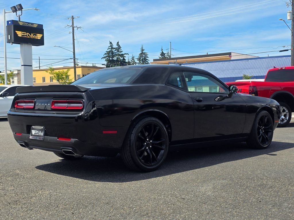 Used 2016 Dodge Challenger SXT Plus RWD image 6
