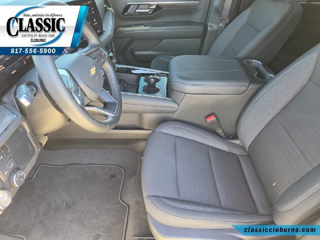 Used 2025 Chevrolet Suburban LS RWD image 14