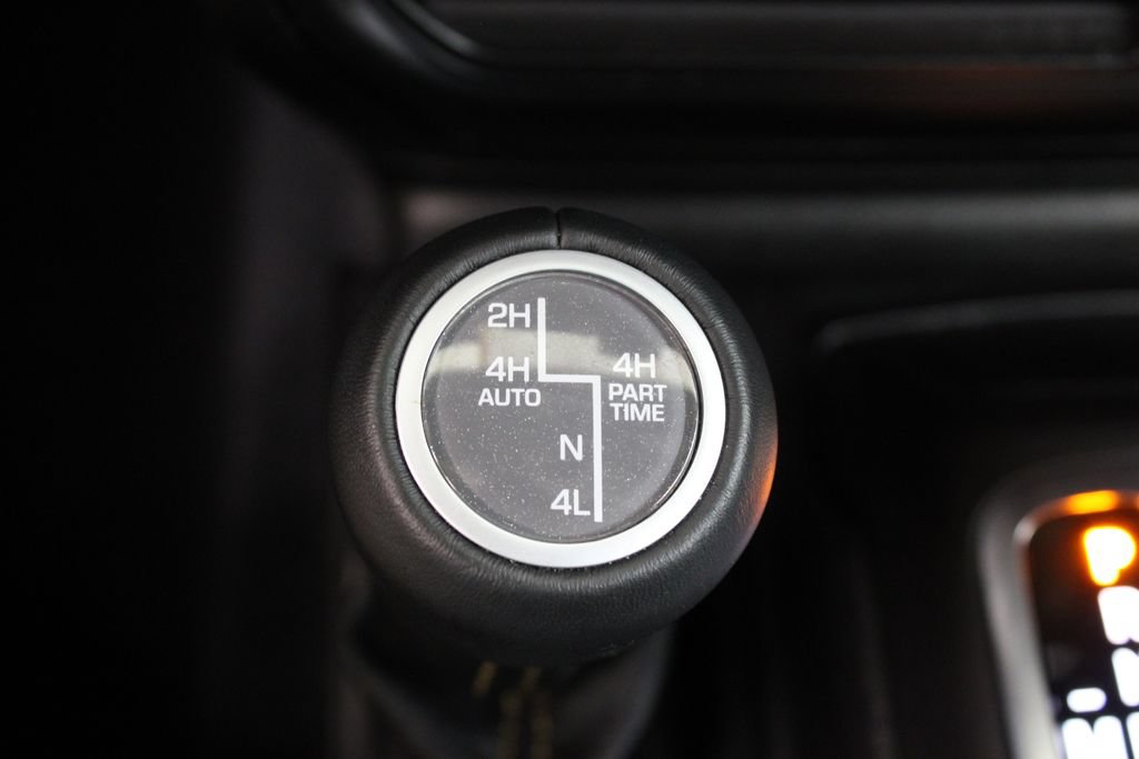 Used 2021 Jeep Wrangler Unlimited Sahara AWD/4WD image 27