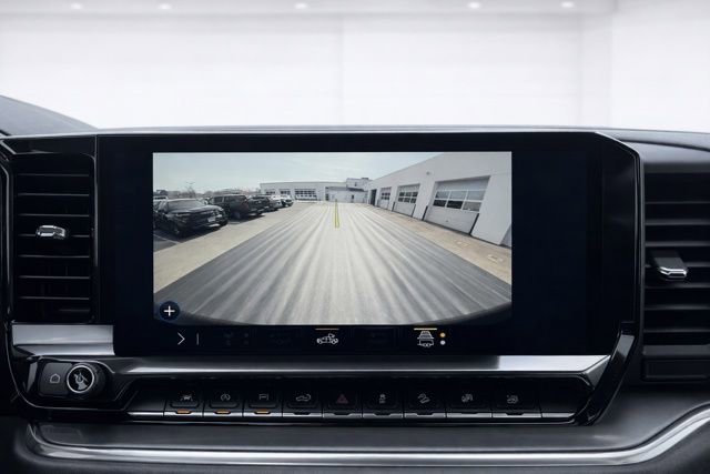 Used 2023 Chevrolet Silverado 1500 High Country w/ Technology Package image 32