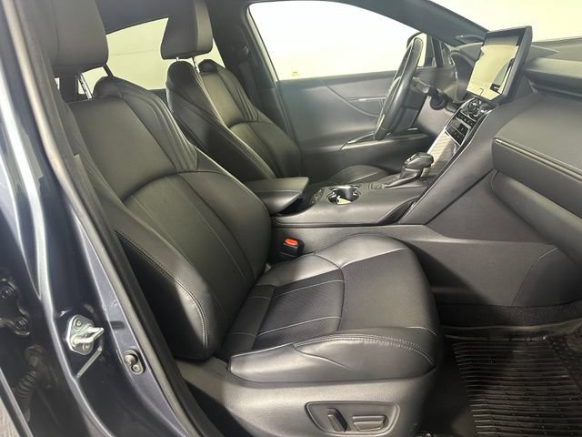 Used 2021 Toyota Venza XLE w/ Softex Package AWD/4WD image 26