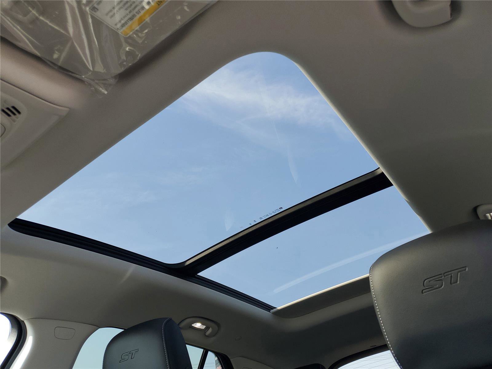 New 2026 Buick Envision Sport Touring image 32